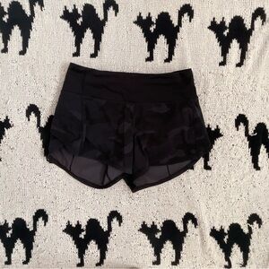 Lululemon Speed Up High-Rise Lined Short 2.5" (Camo Size 4)